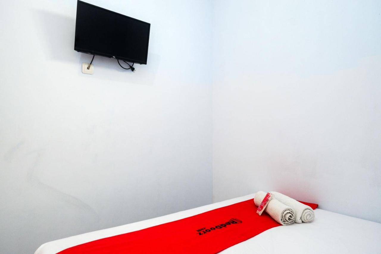 Reddoorz Near Kawasan Bandara Ahmad Yani Hotel Semarang